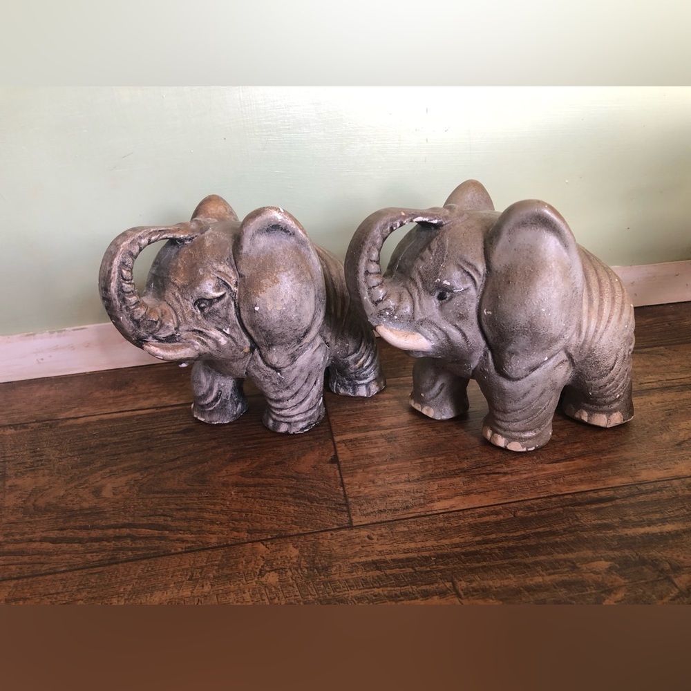Vtg Elephant Figurine Chalk Ware Elephants, Exotic Circus 6” Tall Gray Mcm